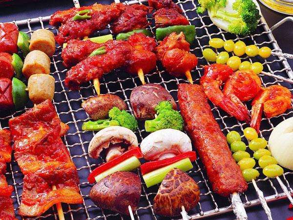 做燒烤賺錢嗎？能賺多少？怎樣賺錢？餐飲品牌策劃