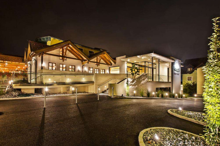 浙江餐飲品牌策劃公司如何提升餐飲品牌形象-美御品牌設(shè)計公司