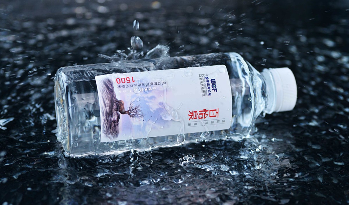 2026礦泉水品牌突圍，差異化品牌策劃才是破局關(guān)鍵